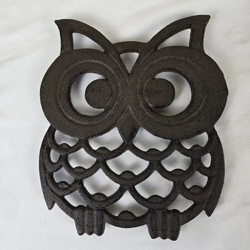 Pair of Cast Iron Owl Trivets Vintage Metal Hot Pots Dishes Kitchen Dining Decor